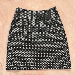 Margaret M Black & Beige Geometric Pencil Mini Skirt - Petite Small (PS)